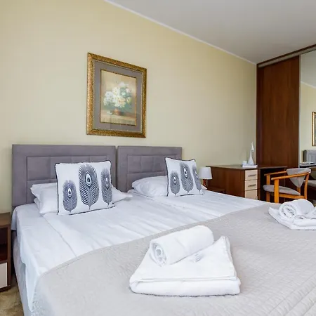 Nad Parseta & Fitness By Renters Apartment