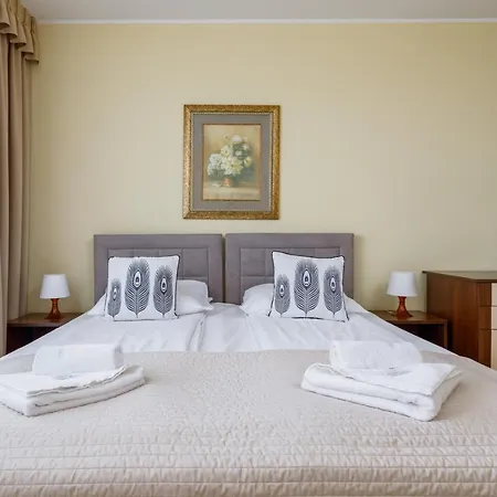 Nad Parseta & Fitness By Renters Apartment