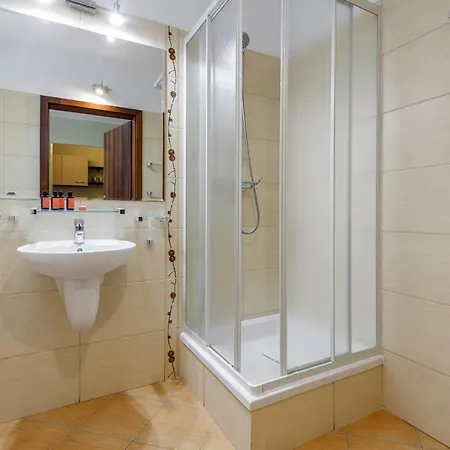 Nad Parseta & Fitness By Renters Apartment