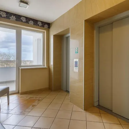 Nad Parseta & Fitness By Renters Apartment *